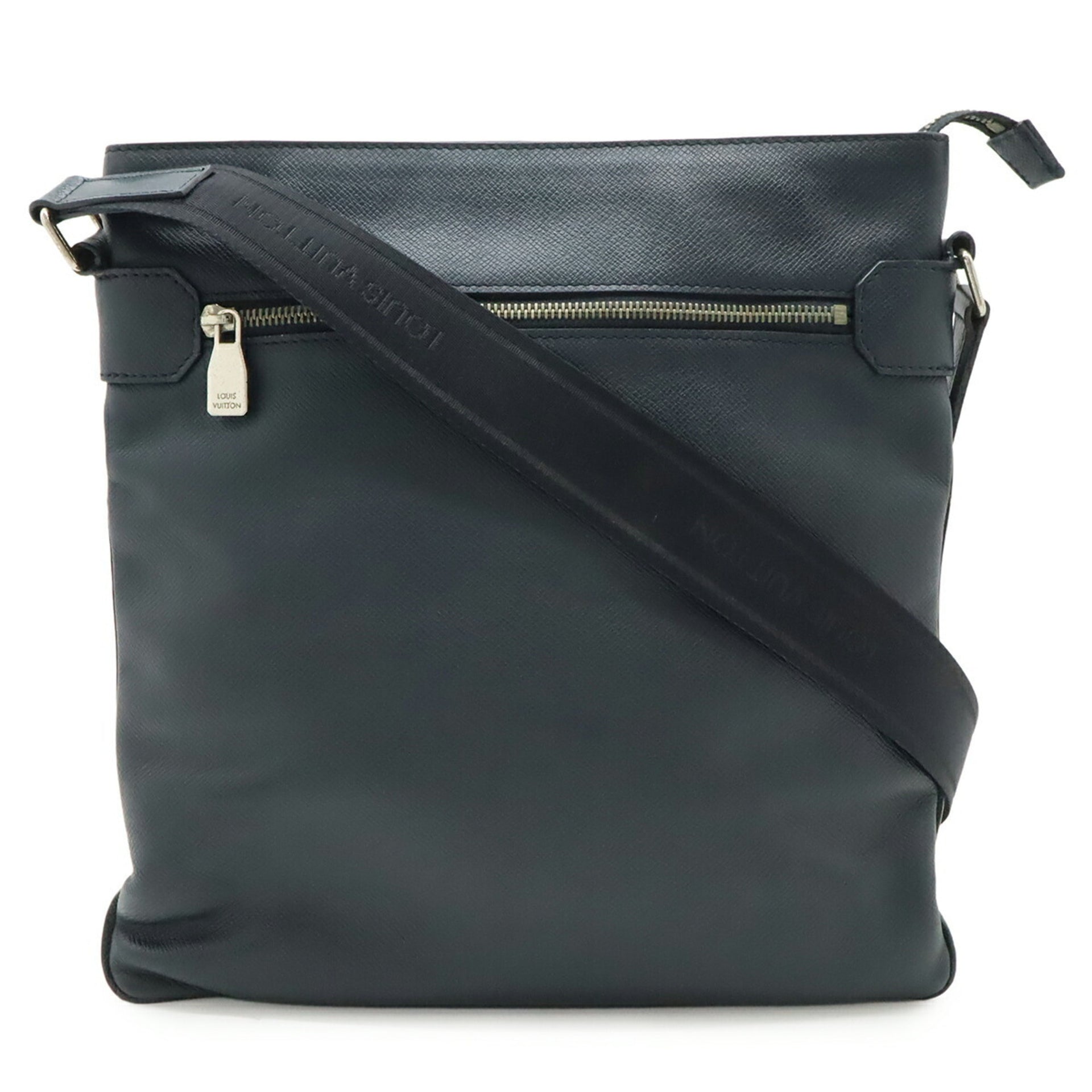 LOUIS VUITTON Taiga Sasha schoudertas 1