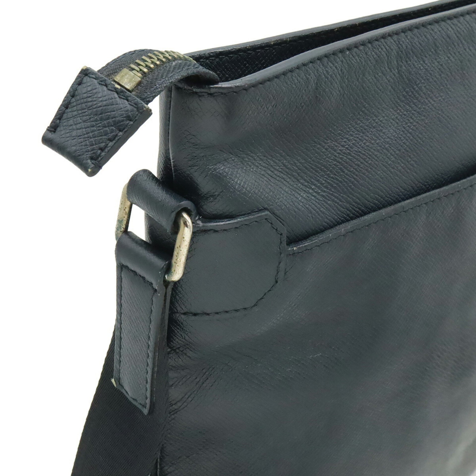 LOUIS VUITTON Taiga Sasha schoudertas 5