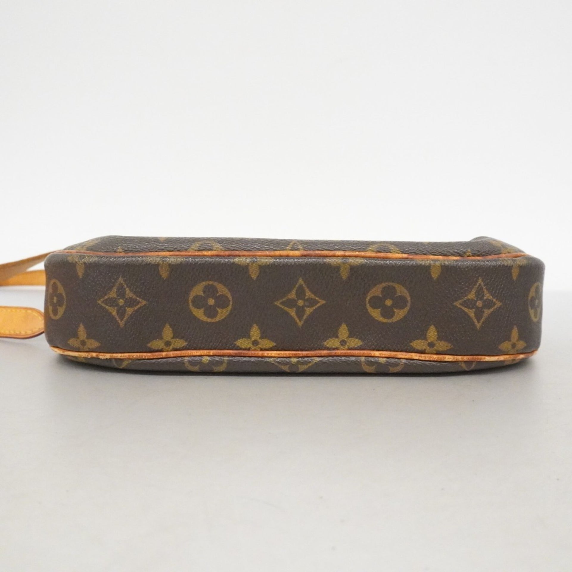 Louis Vuitton Monogram Odeon PM-schoudertas M56390 bruin voor dames 3