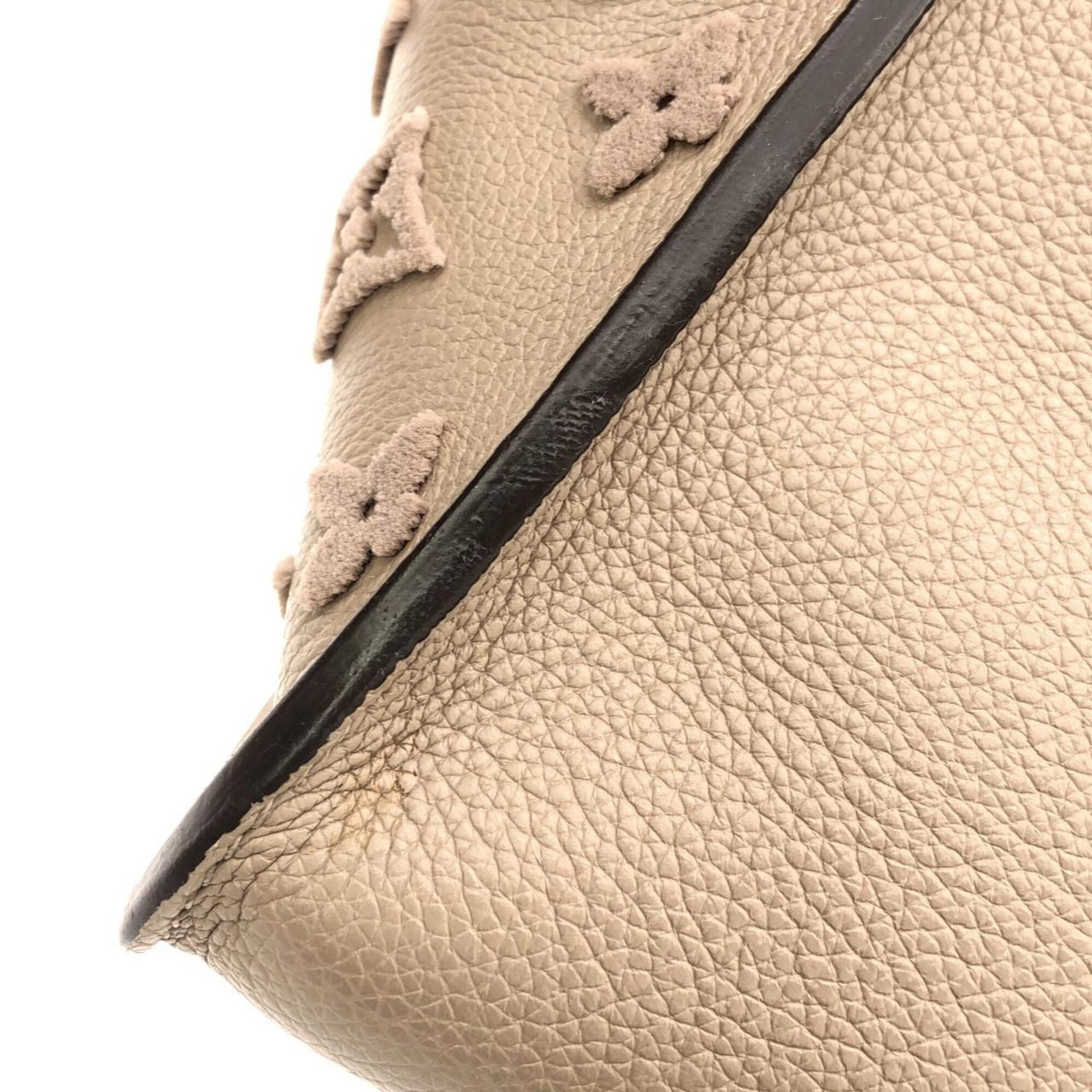 Louis Vuitton On My Side MM M53825 Handbag 4