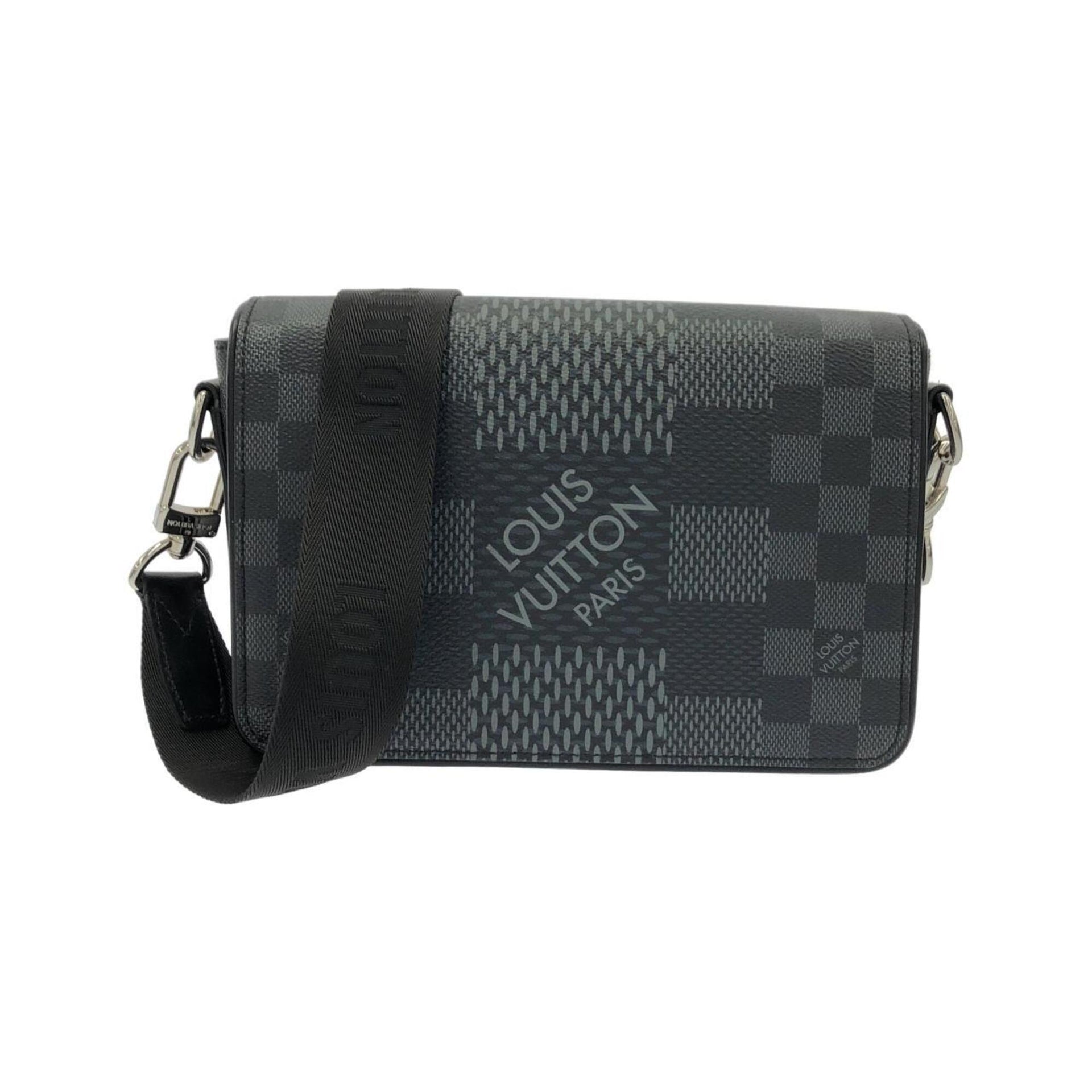 Louis Vuitton Damier Graphite 3D Studio Messenger N50013 Shoulder Bag 1