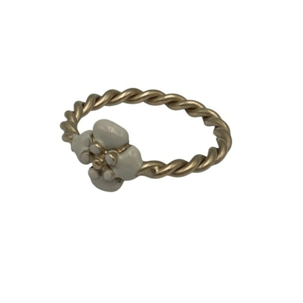 CHANEL Camellia-ring uit de Cruise-collectie van 2013 1