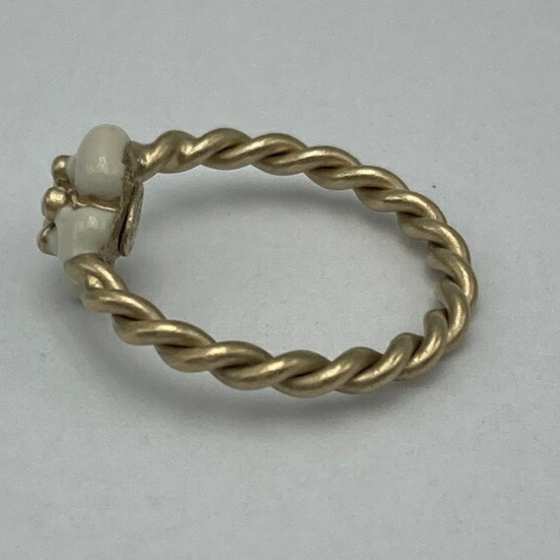 CHANEL Camellia-ring uit de Cruise-collectie van 2013 3