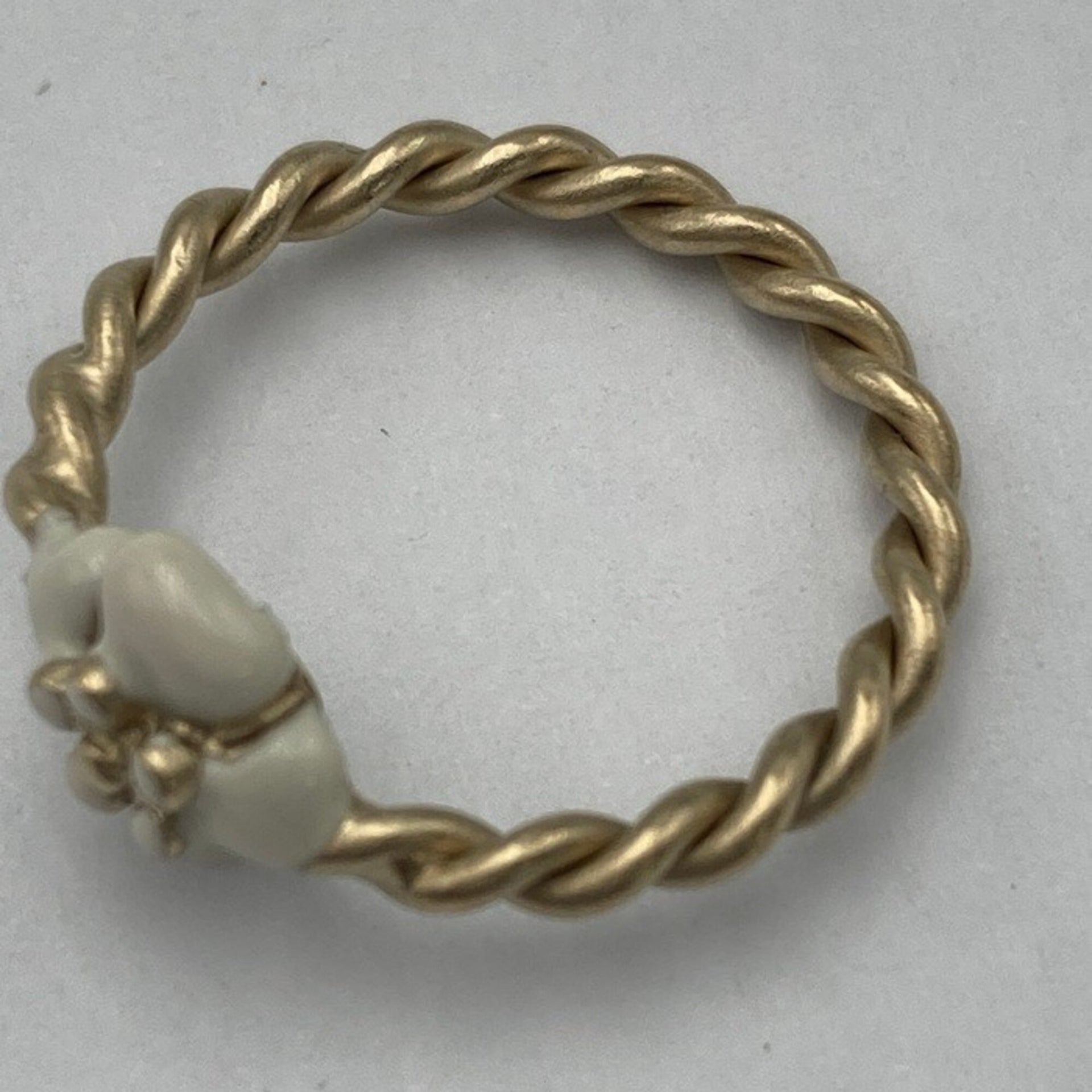CHANEL Camellia-ring uit de Cruise-collectie van 2013 6