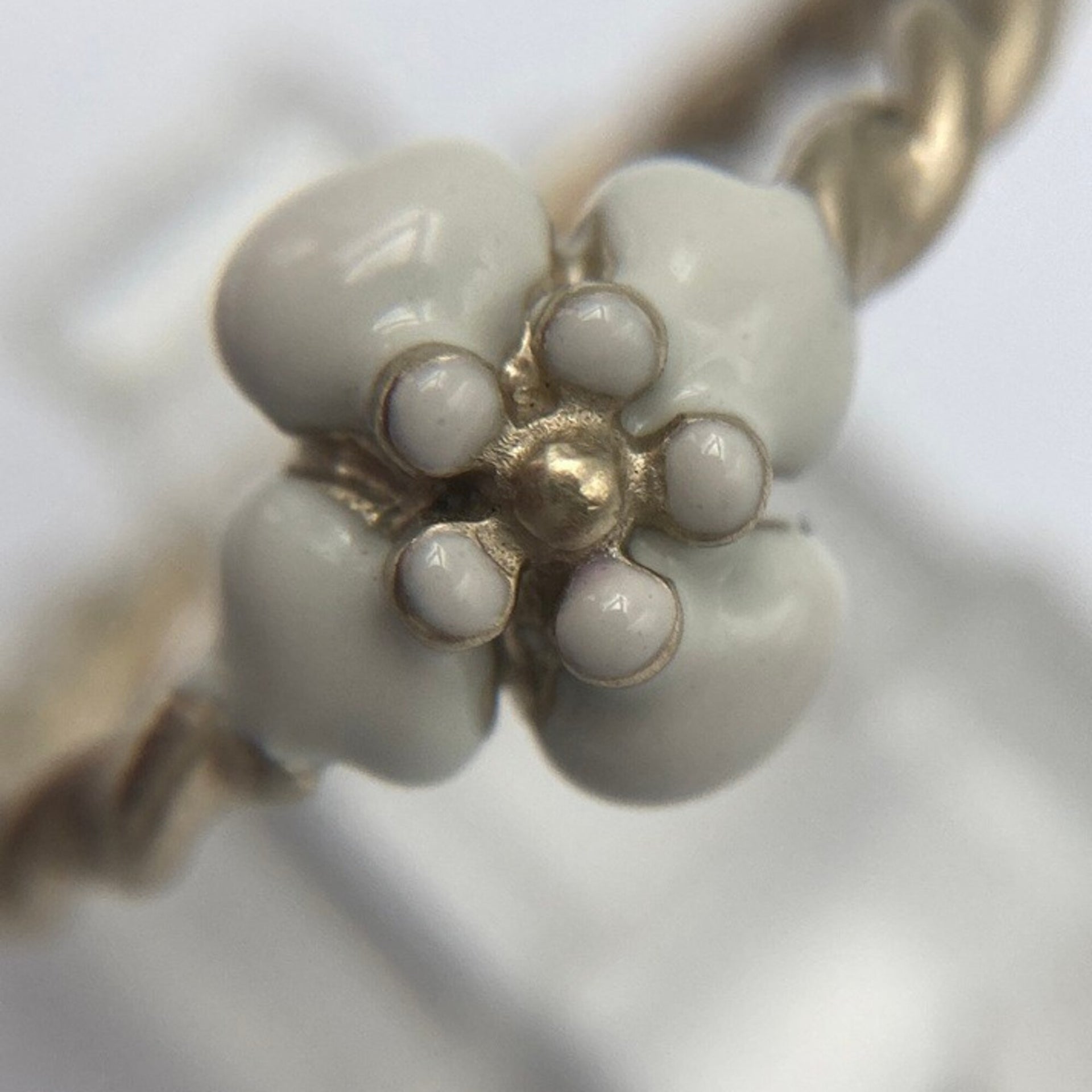 CHANEL Camellia-ring uit de Cruise-collectie van 2013 7