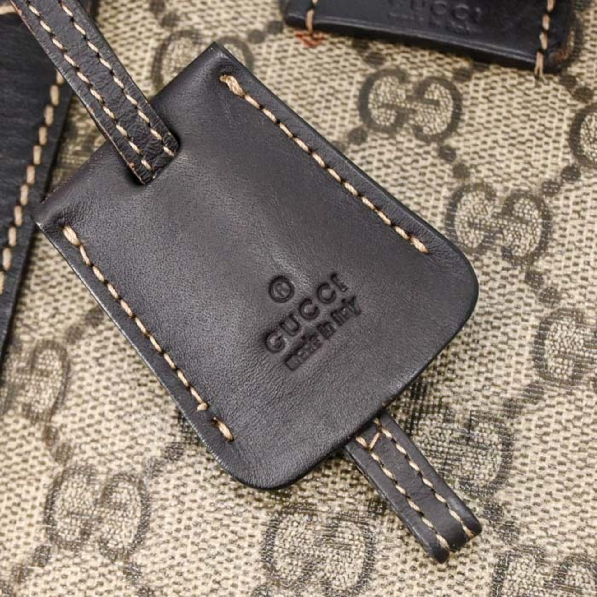 GUCCI GG Supreme bag for men 11